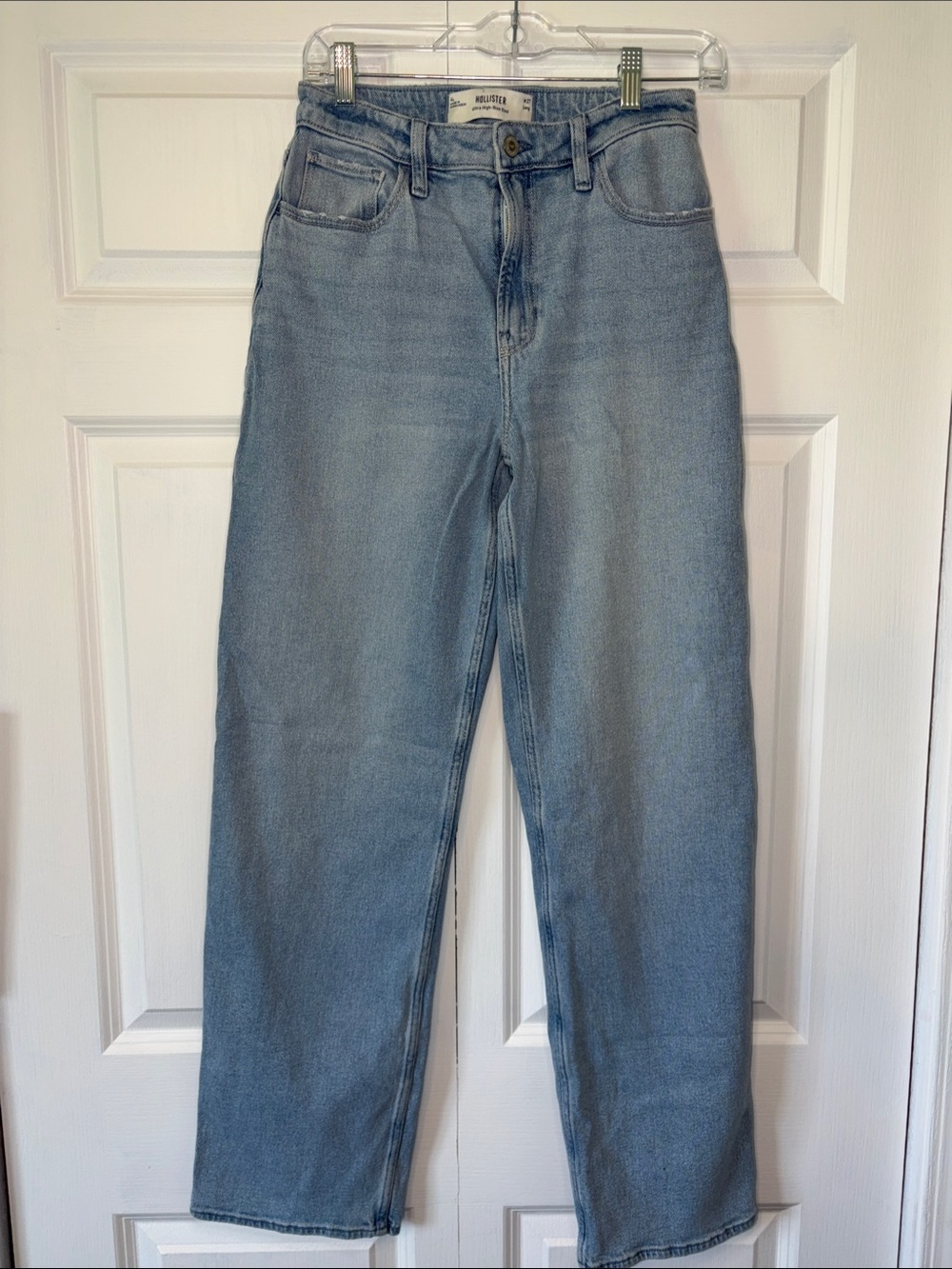 Women’s Hollister Ultra High-Rise Dad Jeans Light Wash – 4L/W27